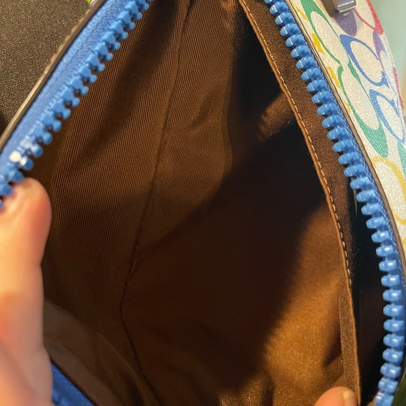 Authentic PRIDE coach rainbow bum bag.  Like new! - Picture 8 of 10